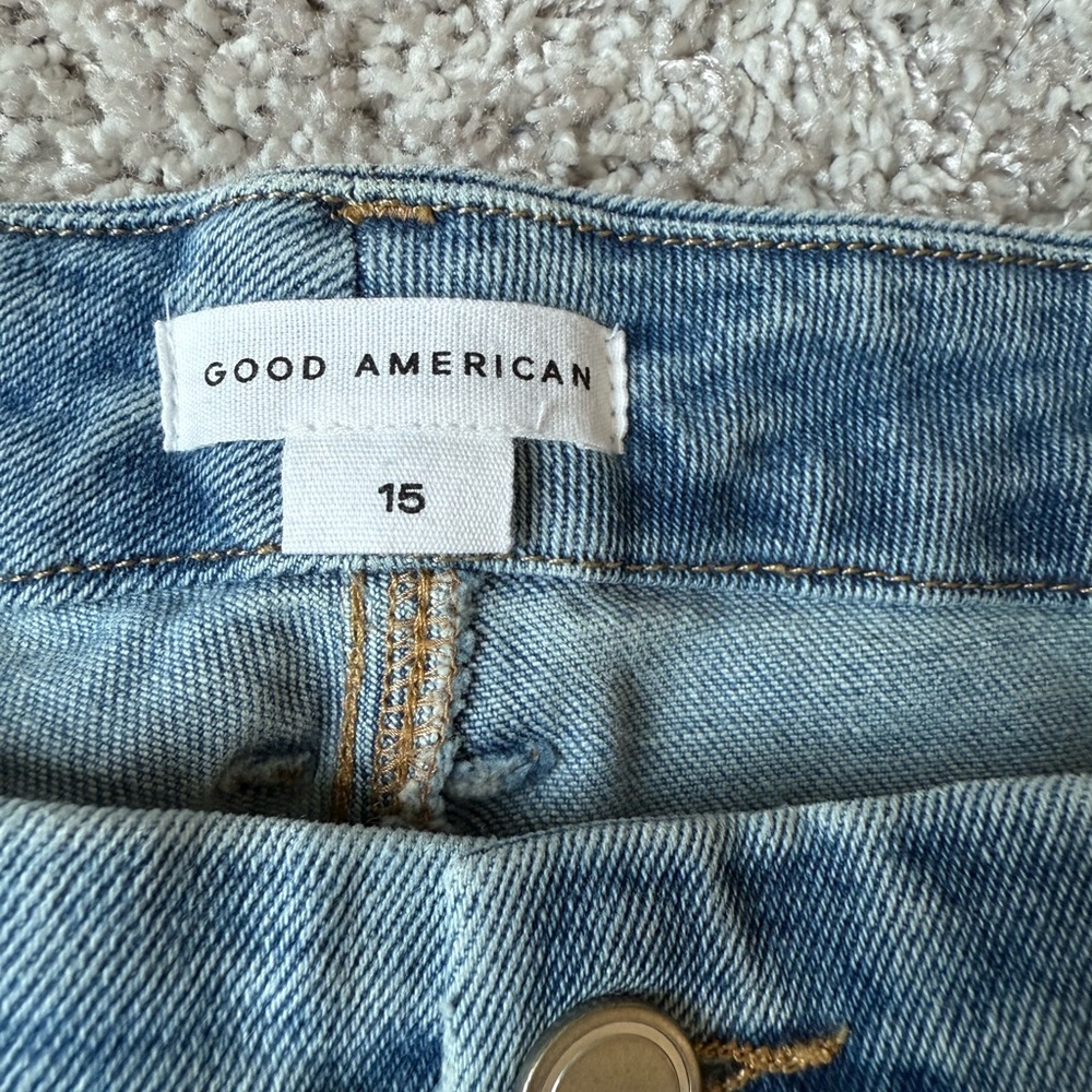 Good American Jeans - Picture 3 of 7